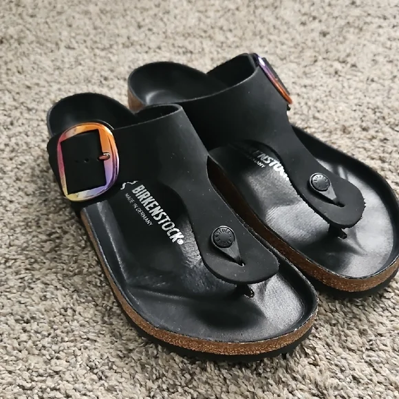Birkenstock Gizeh Big Buckle Sandals with Iridescent Buckle - Picture 1 of 4